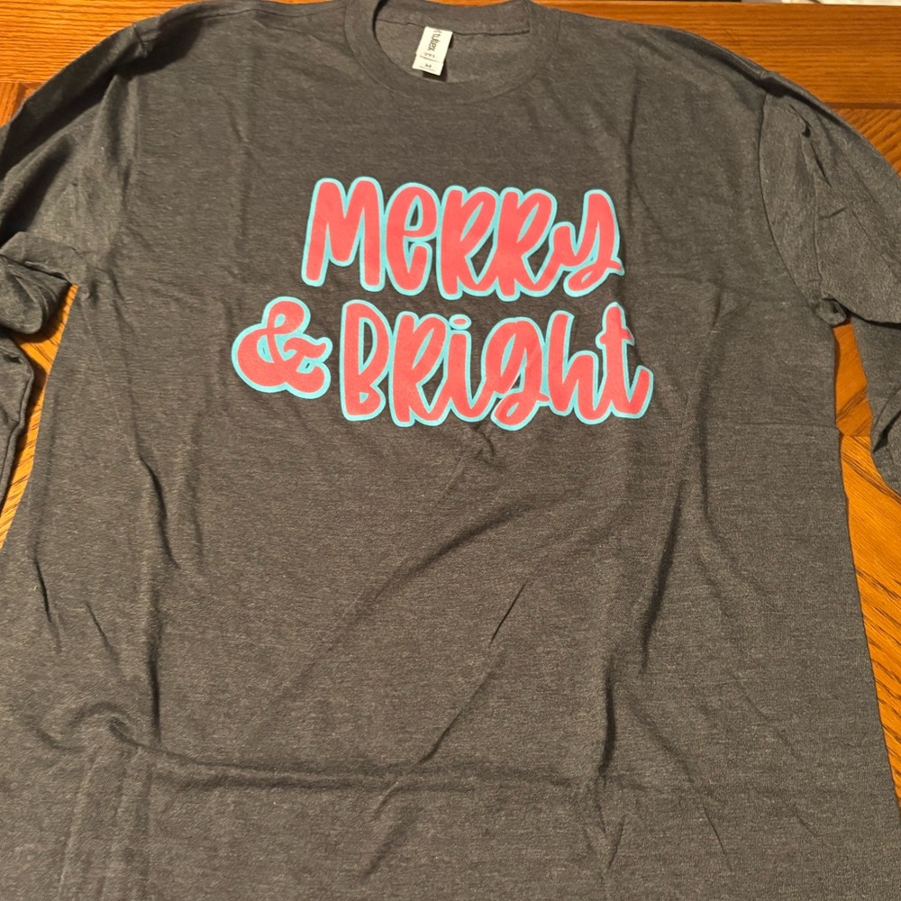 New Gray Long Sleeve Shirt Merry & Bright Christmas size medium